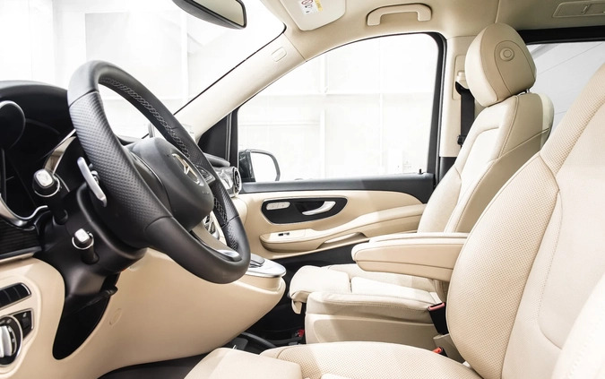 Mercedes-Benz Klasa V cena 552147 przebieg: 15, rok produkcji 2023 z Jarocin małe 67